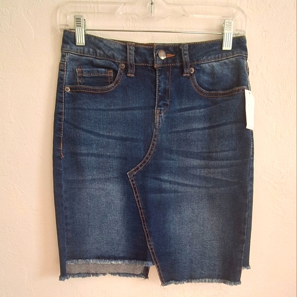 Bongo Blue Denim Women's Mini Skirt Size 4 NWT - Picture 1 of 5